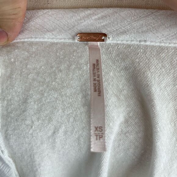 NWOT Free People Oversized Linen Blend T-Shirt Size XS - Picture 5 of 6